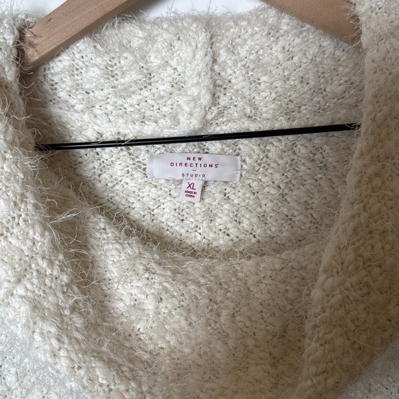 New Directions Studio Women’s Cowl Neck White Sweater With Kangaroo Pocket XL - Picture 2 of 9